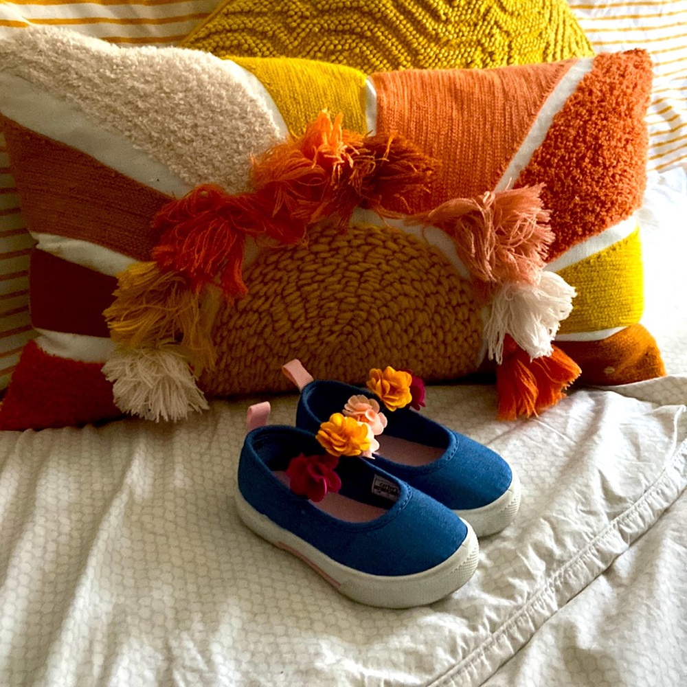 Kids slip on sneaker